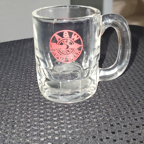 Vintage A&W mug - Picture 2 of 7